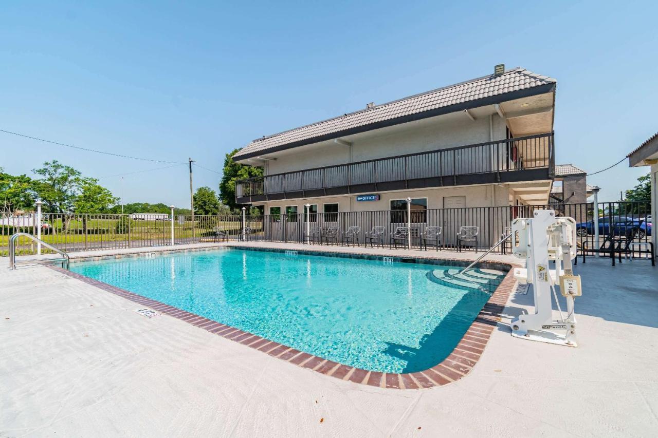 Motel 6 Tampa Near Fairgrounds - Casino Kültér fotó